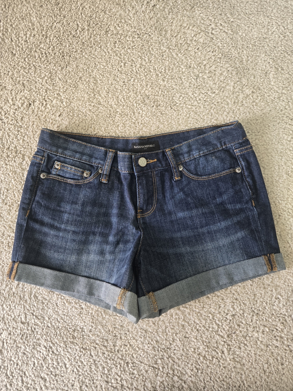 Banana Republic Women's Dark Indigo Roll-Cuff Denim Shorts Size 2 /26